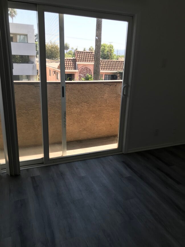 Photo - 14607 Erwin St Unit 14607 ERWIN ST