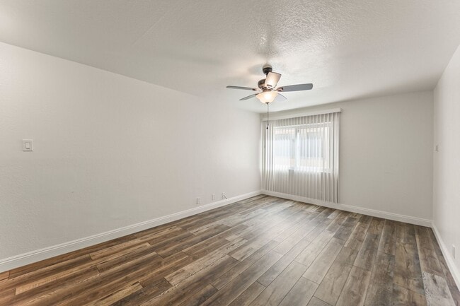 Photo - 248 E Buckthorn St Unit 4