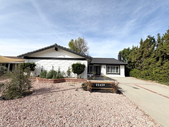 Photo - Beautifully Situated Home in an Established Diamond Bar Neighborhood - Utilities Included