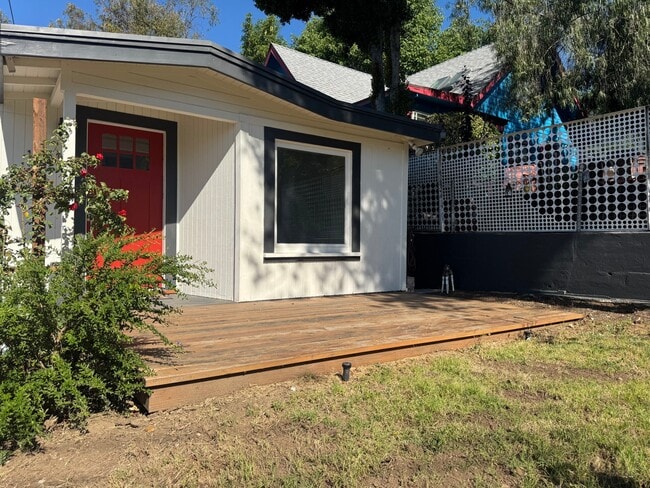 Building Photo - 1819 N Alvarado St Unit 1819 n Alvarado st