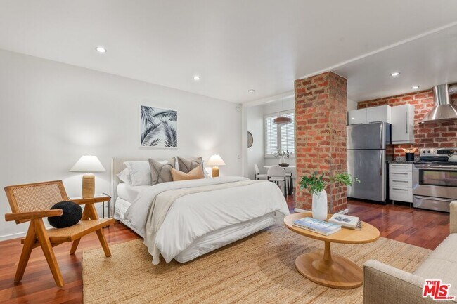 Photo - 7250 Franklin Ave Unit 1006