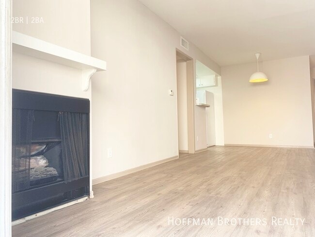 Photo - 3132 Bagley Ave Unit 209