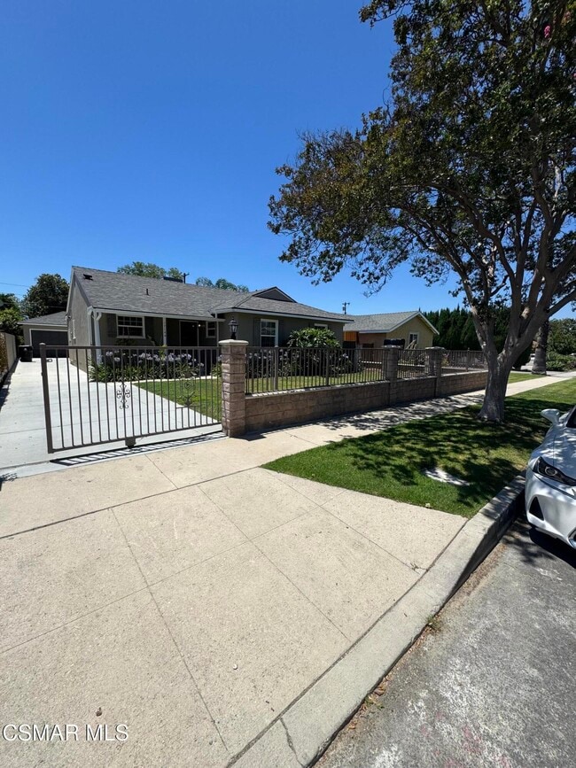 Photo - 17144 Baltar St