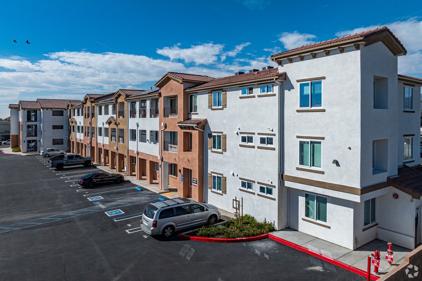 Newport Fontana - Newport Fontana Apartments