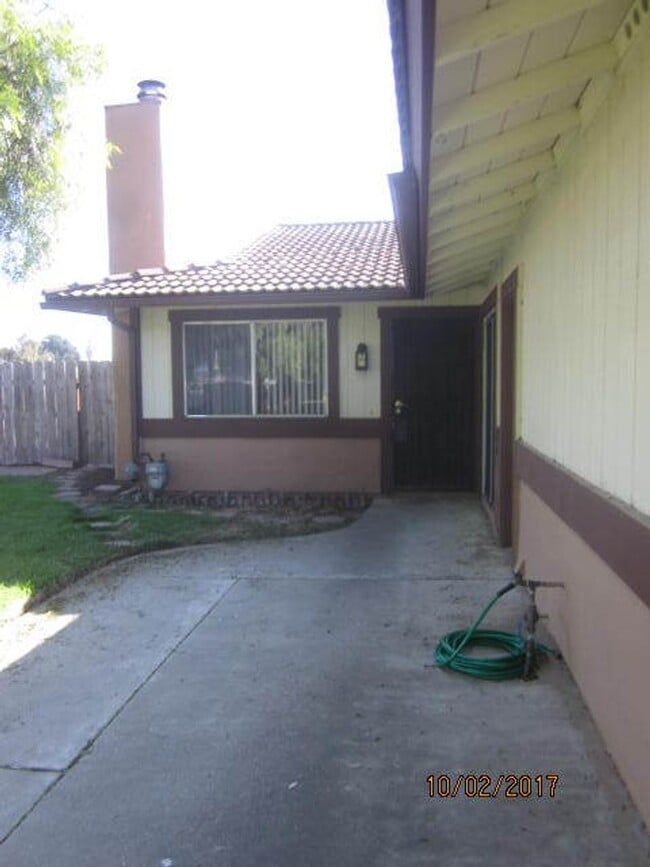 Photo - 926 Oleander St