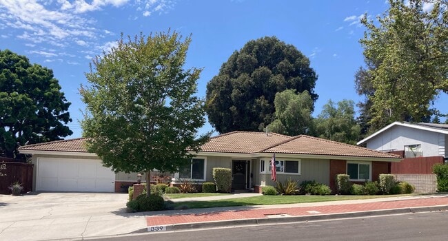 Photo - 339 Lynnbrook Ave