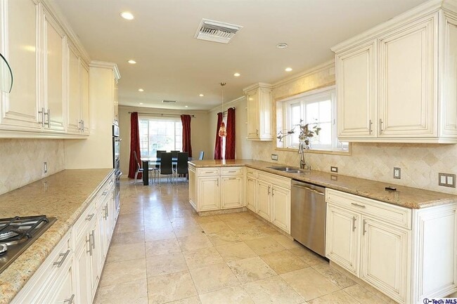 Photo - 430 N Bel Aire Dr