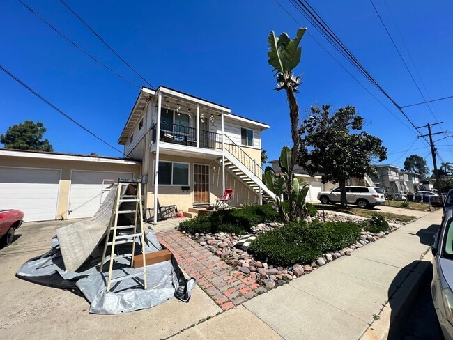 Building Photo - 6150-52 Horton Dr Unit 6150 Horton Drive
