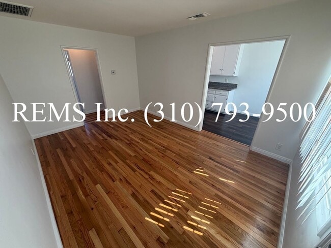 Photo - 938 S Oak St Unit 938-2