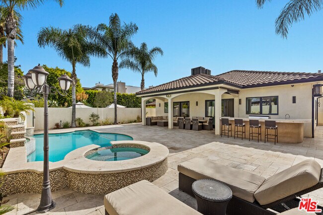 Photo - 12419 Erwin St