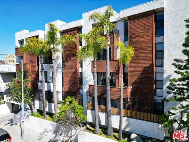 Building Photo - 630 N Grand Ave Unit 408 Rental