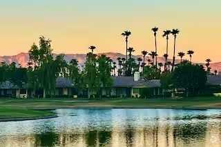 LUXURY GOLF COURSE RETREAT ON THE GREEN WITH STUNNING MOUNTAIN & LAKE VIEWS - 334 S Sierra Madre Rental