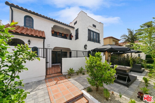 Photo - 458 N Sierra Bonita Ave