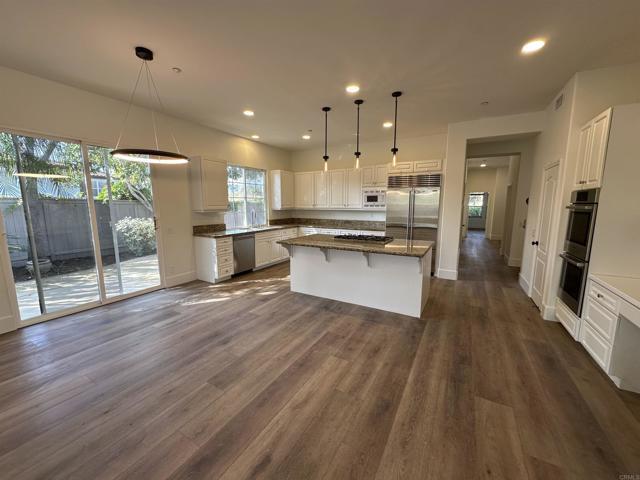 Photo - 845 Stratford Dr