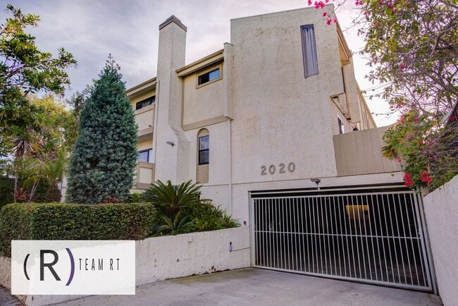 Photo - Gorgeous townhouse in a quiet 6-unit gated complex