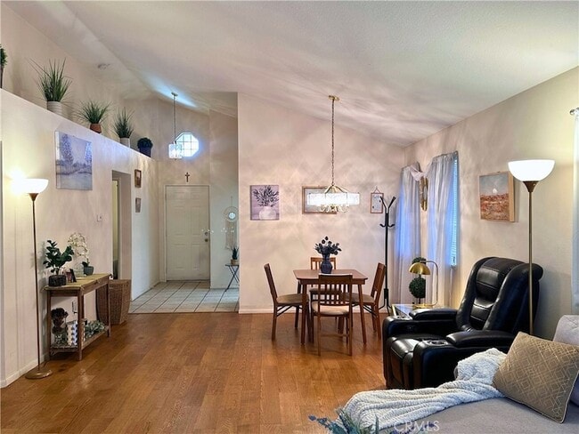 Photo - 19051 Primrose Ln