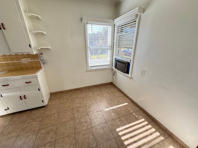 Photo - 318 N Bushnell Ave Unit 318