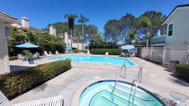 Spacious Carmel Valley Townhome - Spacious Carmel Valley Townhome