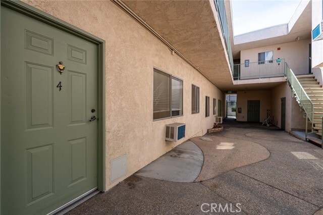 Building Photo - 10085 Tujunga Canyon Blvd Unit 4