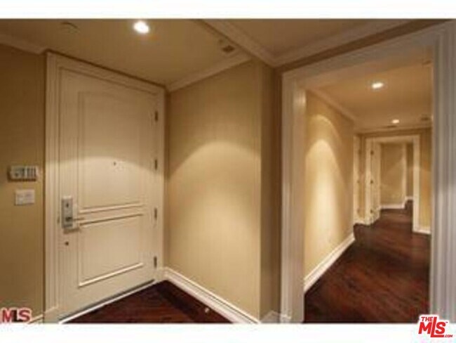 Photo - 8612 Burton Wy Unit 301