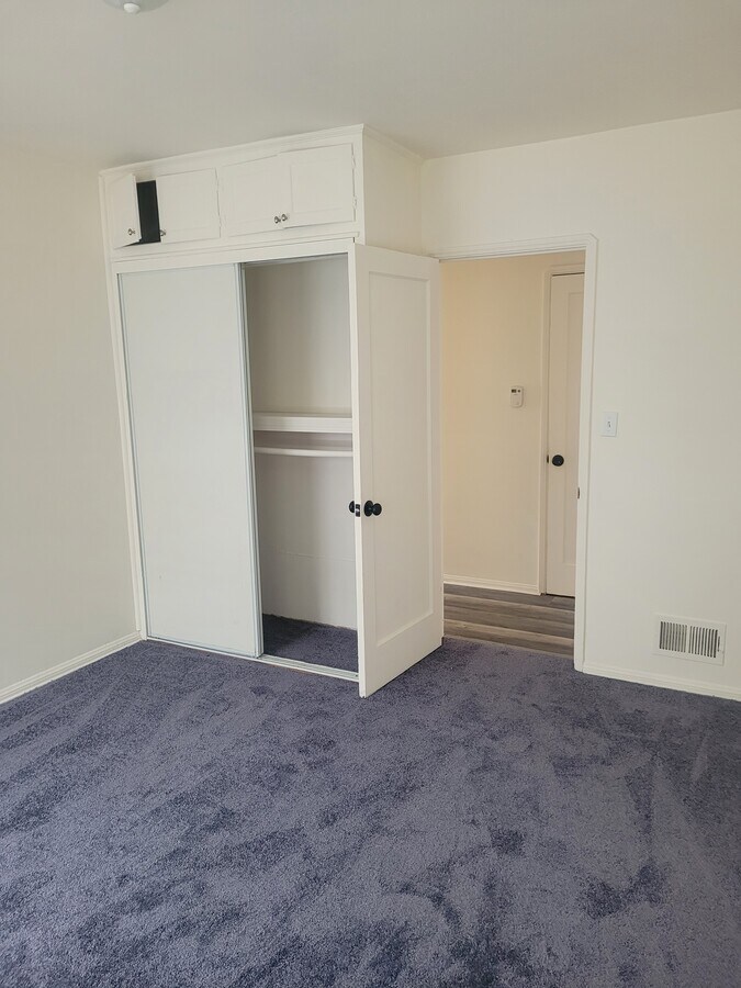 Bedroom - 1043 Meadowbrook Ave Unit 1043