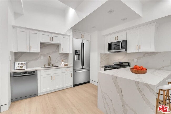 Photo - 5561 1/2 El Canon Ave Townhome