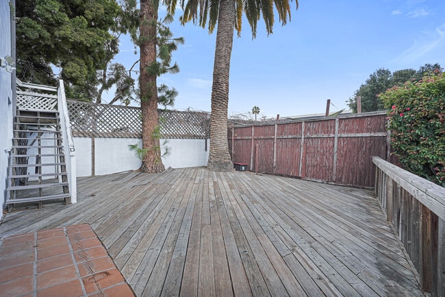 Photo - 1423 24th St