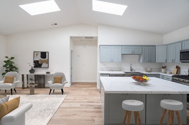 Photo - 4842 College Ave