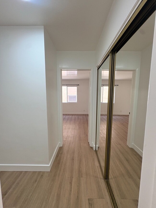 Photo - 1825 N Gramercy Pl Unit 203