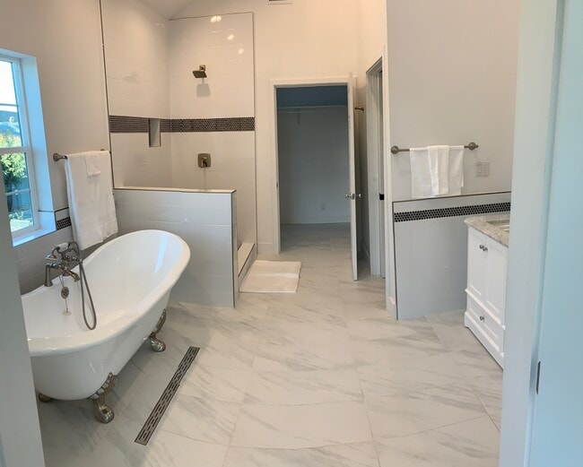 Photo - 4225 Ince Blvd