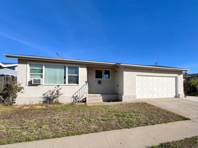 Photo - 3481 Apollo St