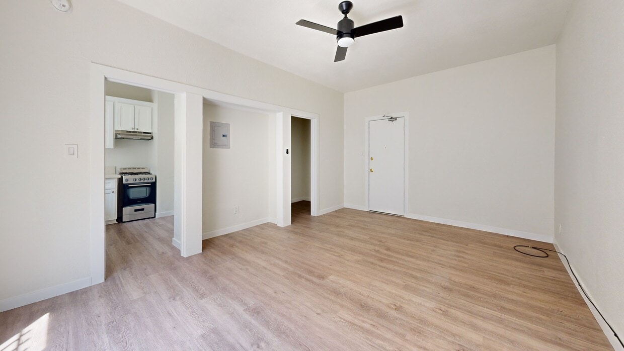 3D Tour - New Hampshire Apartments