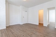 Photo - Charming Apartment with Urban Convenience ...
