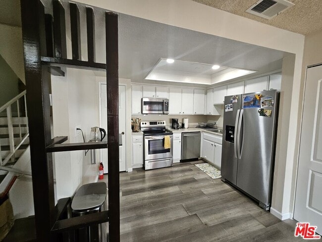 Building Photo - 21605 Villa Pacifica Cir