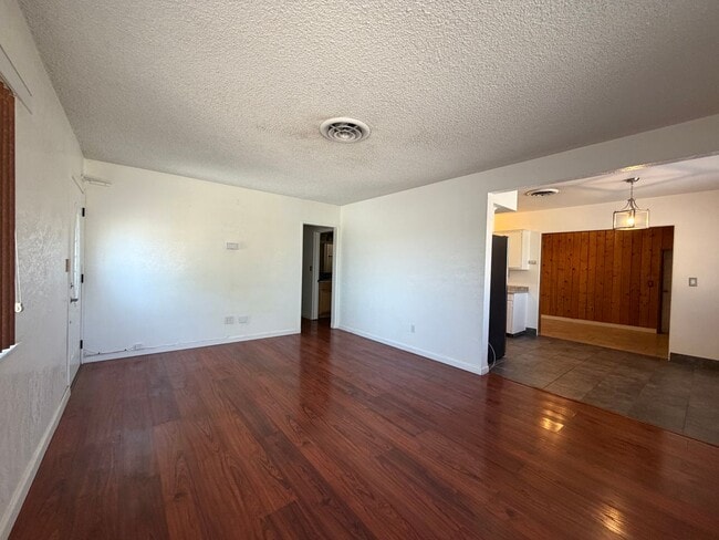 Photo - 3 Bedroom 2 Bathroom House on Corner Lot with 2 Car Garage Locate din Irwin Estates