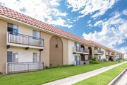 Photo - Carson Oakwood Apartments
