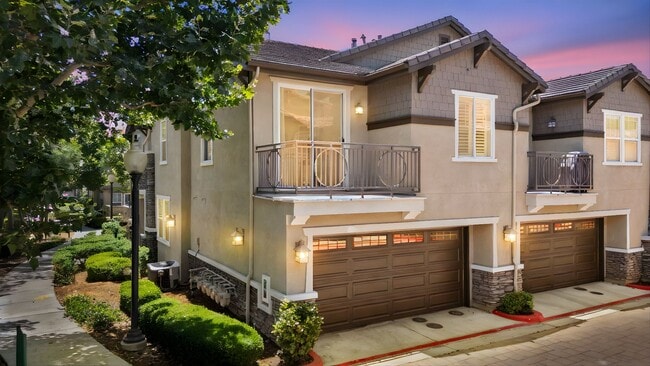 Quiet Home with Stunning Mountain Views - Quiet Home with Stunning Mountain Views