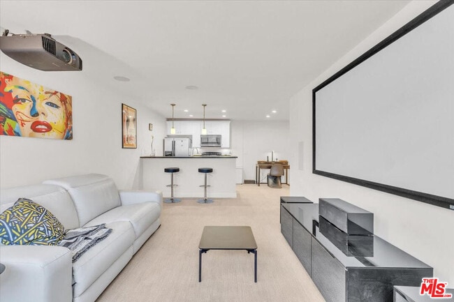 Building Photo - 10982 Roebling Ave Unit 363 Rental