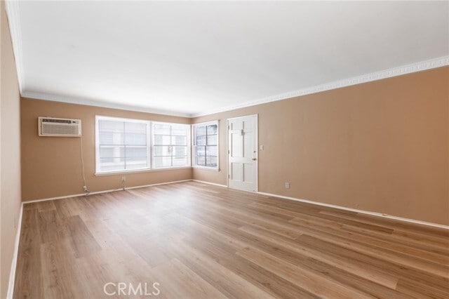 Photo - 5319 Whitsett Ave Unit 3