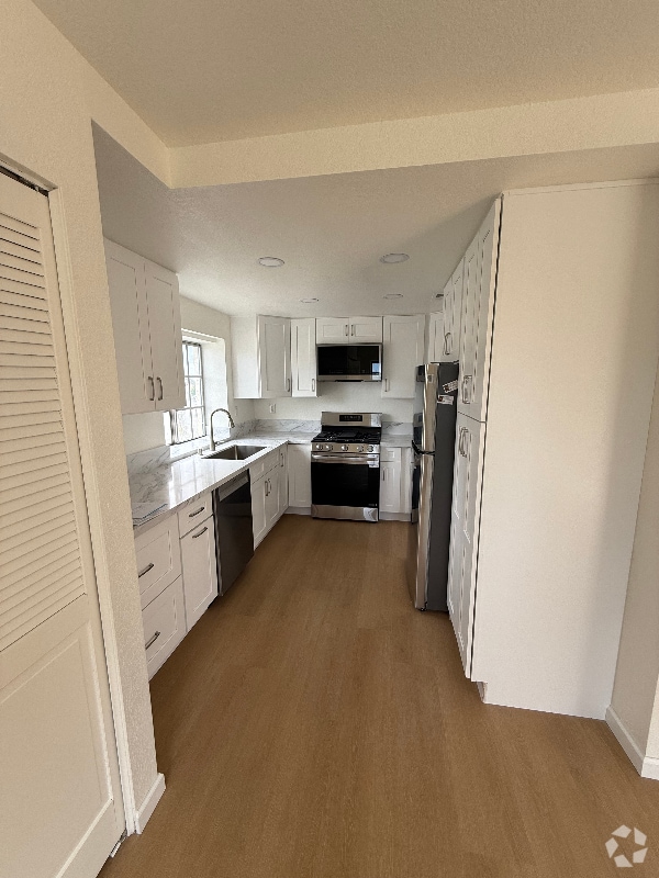 Building Photo - 750 Breeze Hill Rd Unit 62 Rental