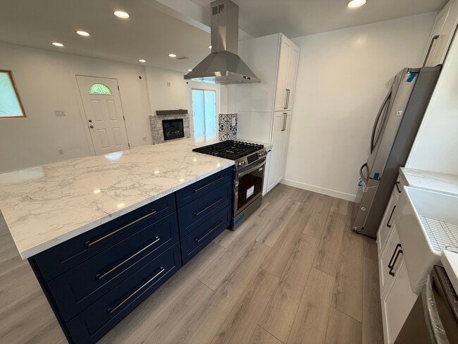Photo - 11614 Riverside Dr Unit 11614