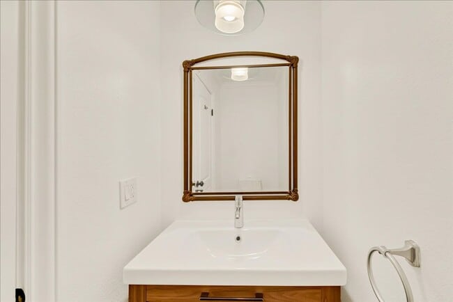 Photo - 18620 Burbank Blvd Unit 104