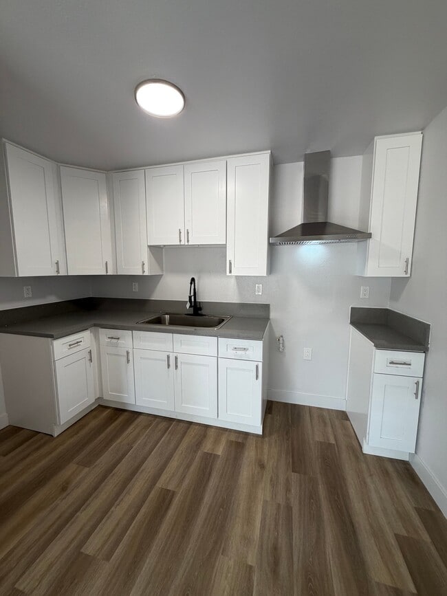 Photo - 1207 W 39th Pl Unit 206