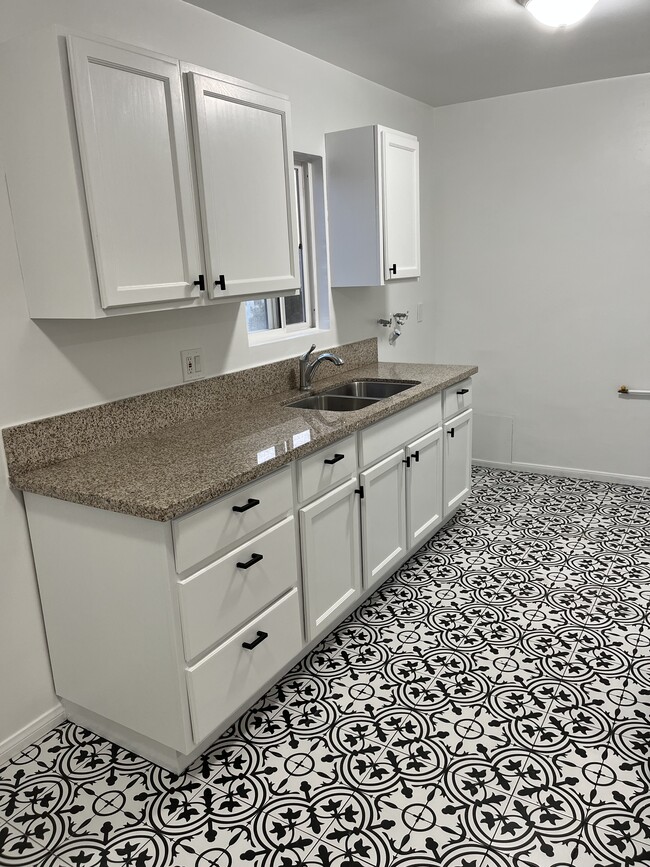 Photo - 207 Sheldon St Unit 4