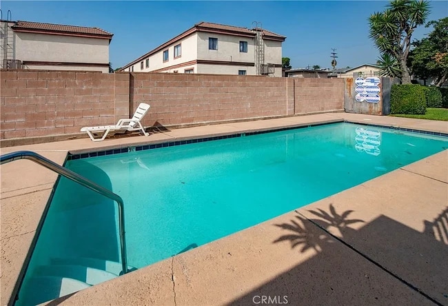 Photo - 8839 Cedros Ave