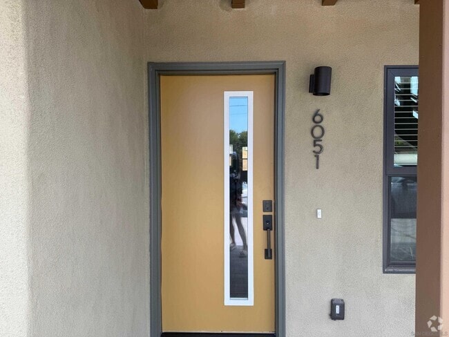 Building Photo - 6051 La Jolla Hermosa Ave Rental
