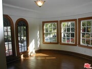 Photo - 857 S Sycamore Ave