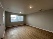 Photo - 420 Windsor Rd