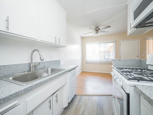 Photo - 1166 S. Crenshaw Blvd