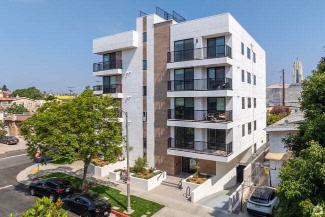 Photo - 8867 W Alcott St Apartments